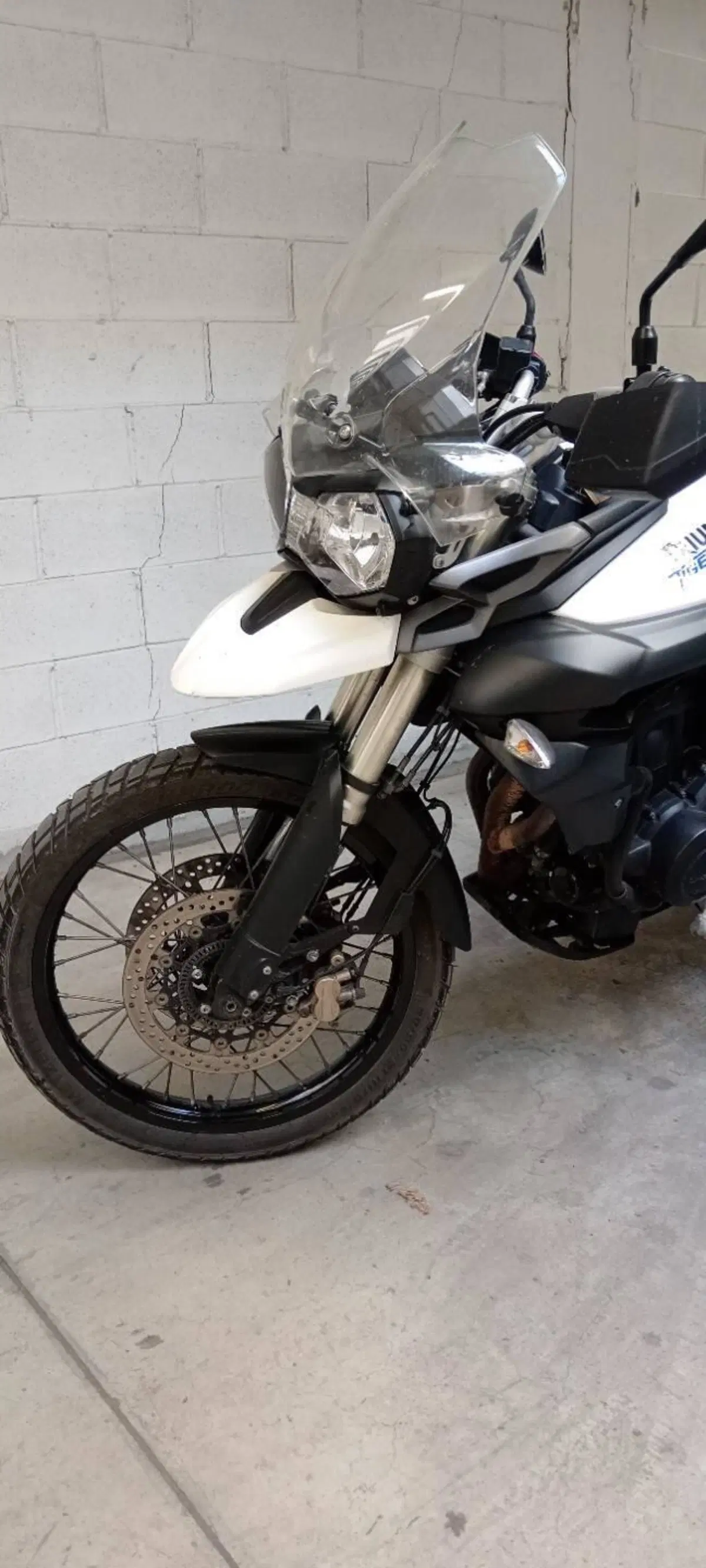 Triumph Tiger 800 XC (2011 - 12) (5)