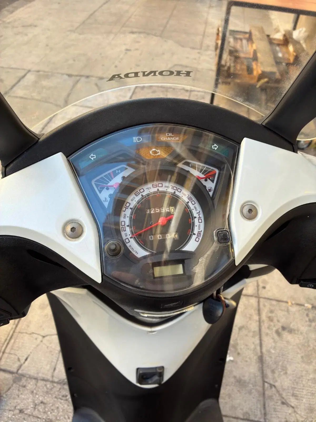 Honda SH 150i (2009 - 12) (2)