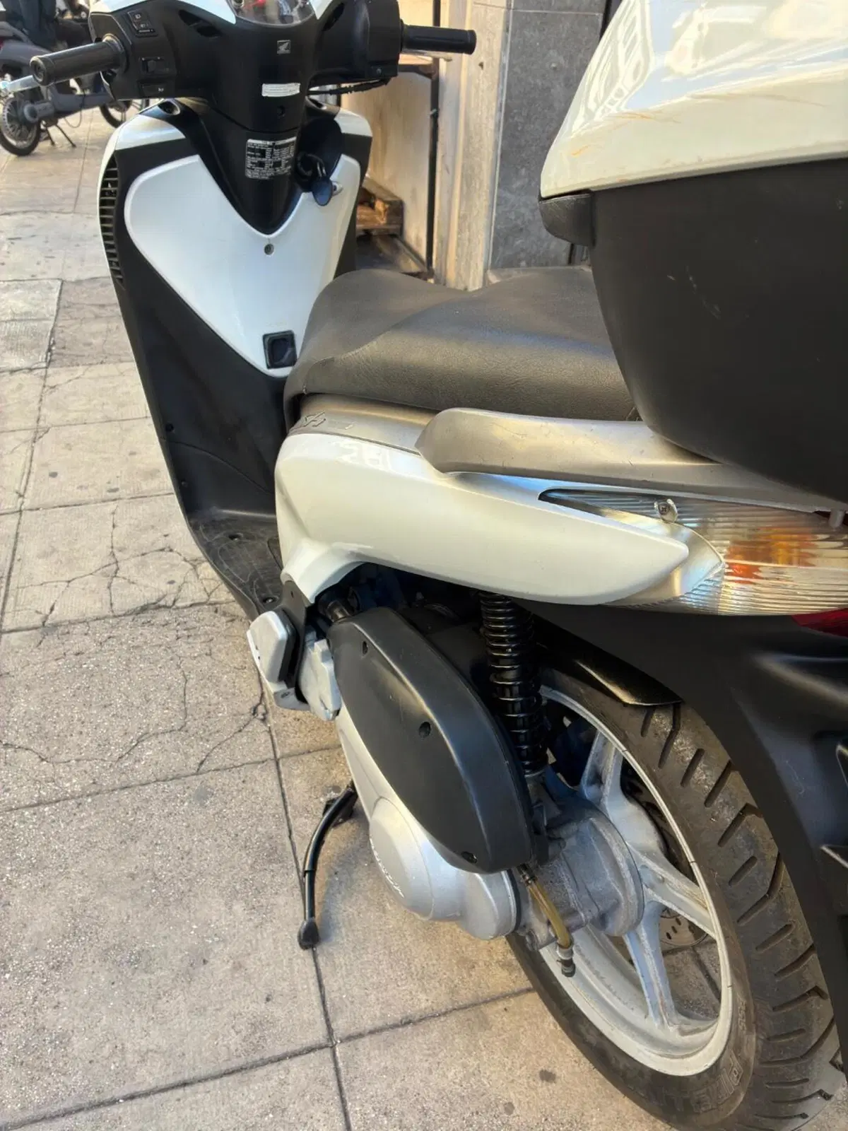 Honda SH 150i (2009 - 12) (4)