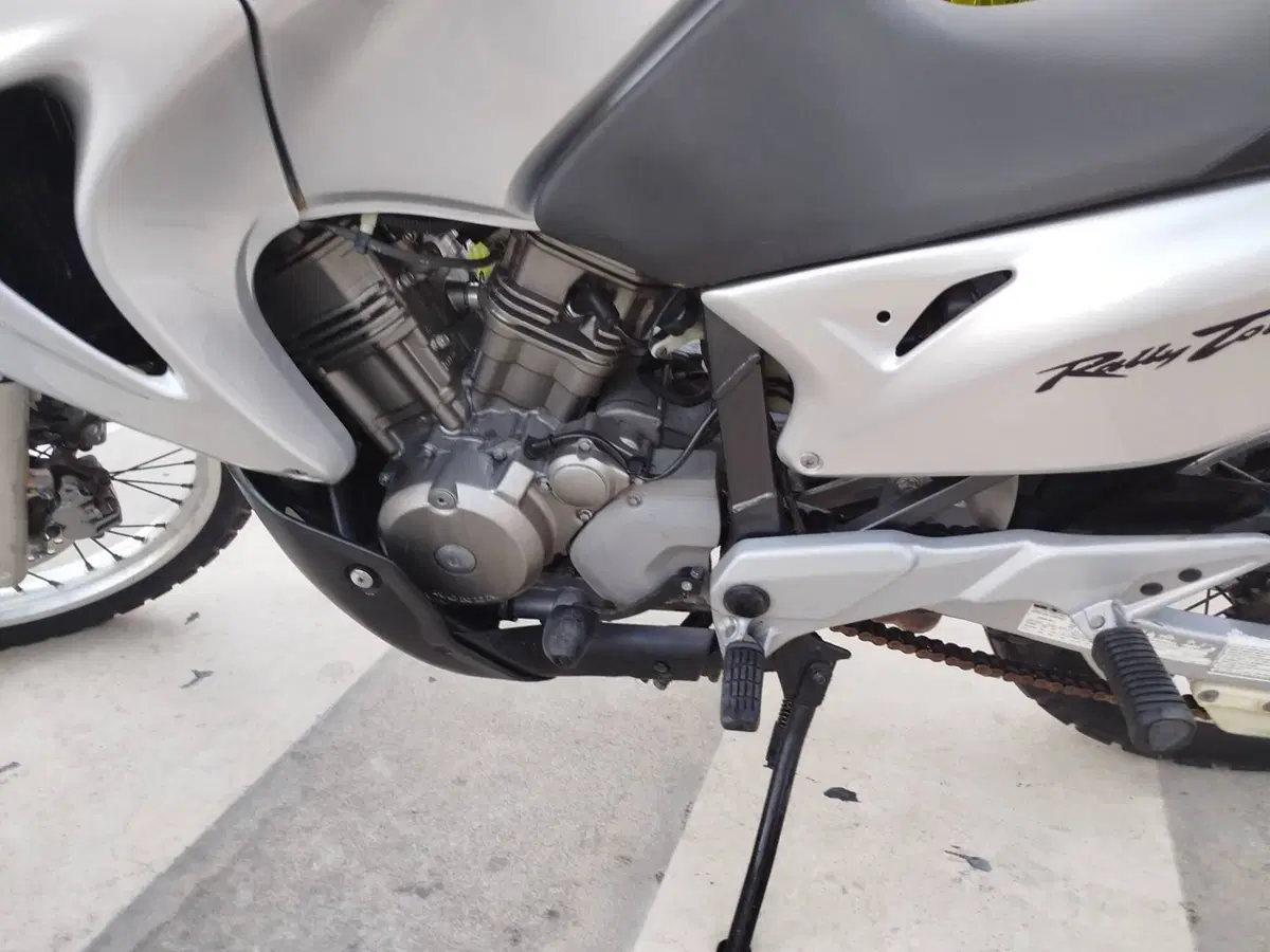 Honda Transalp  650 (5)