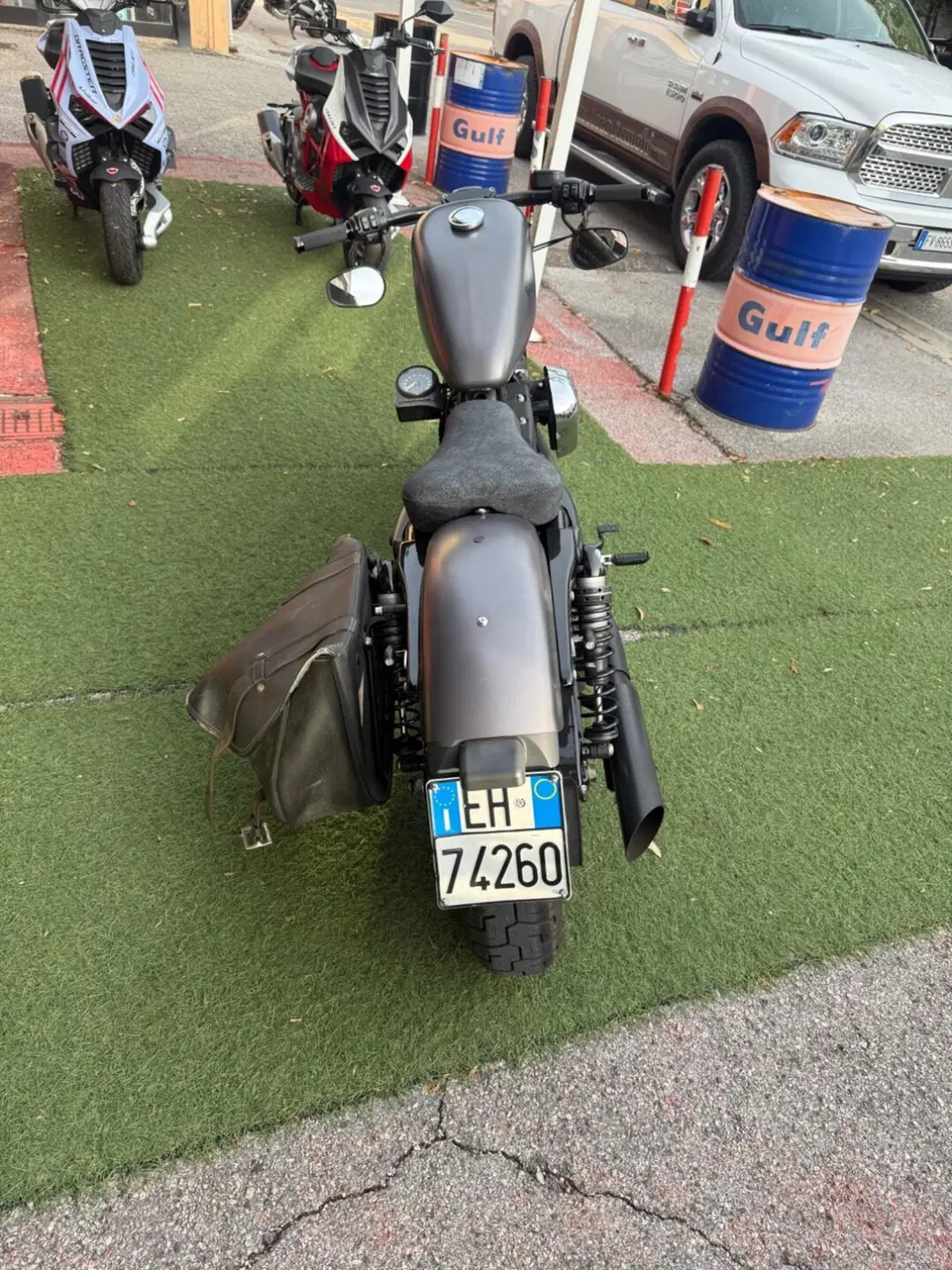Harley-Davidson 883 Iron (2017 - 20) - XL 883N (6)