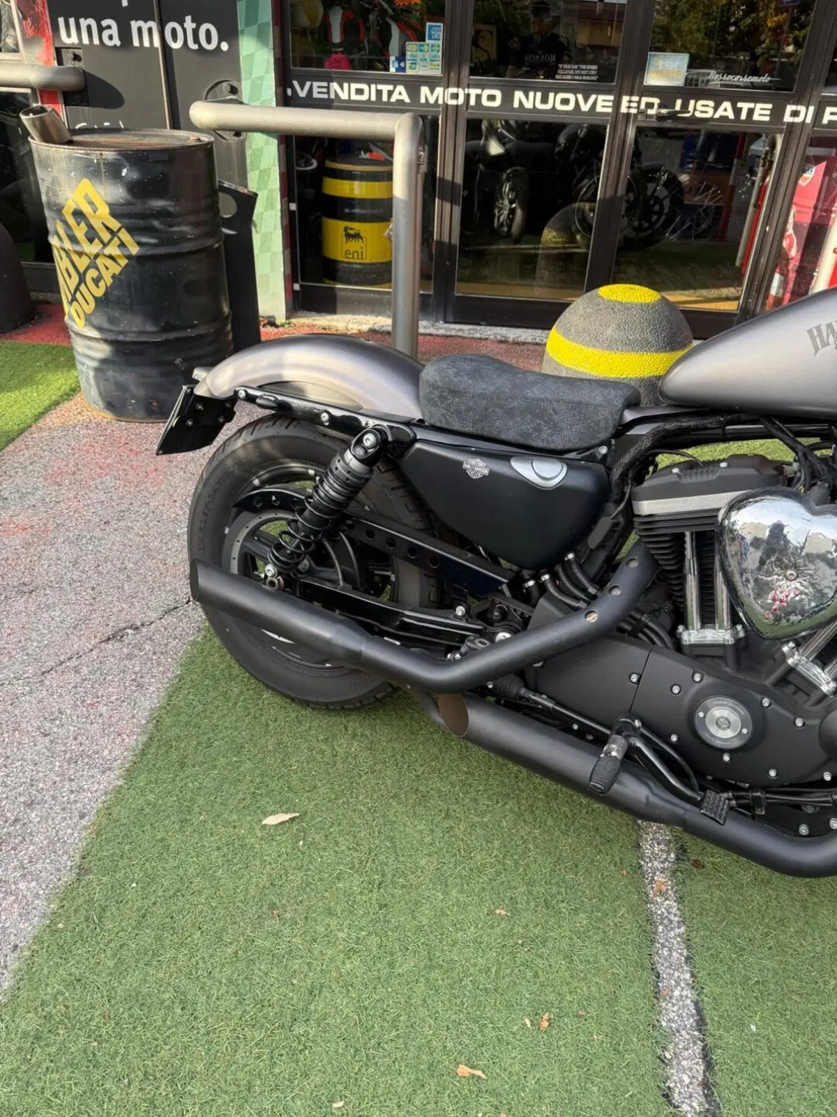 Harley-Davidson 883 Iron (2017 - 20) - XL 883N (9)