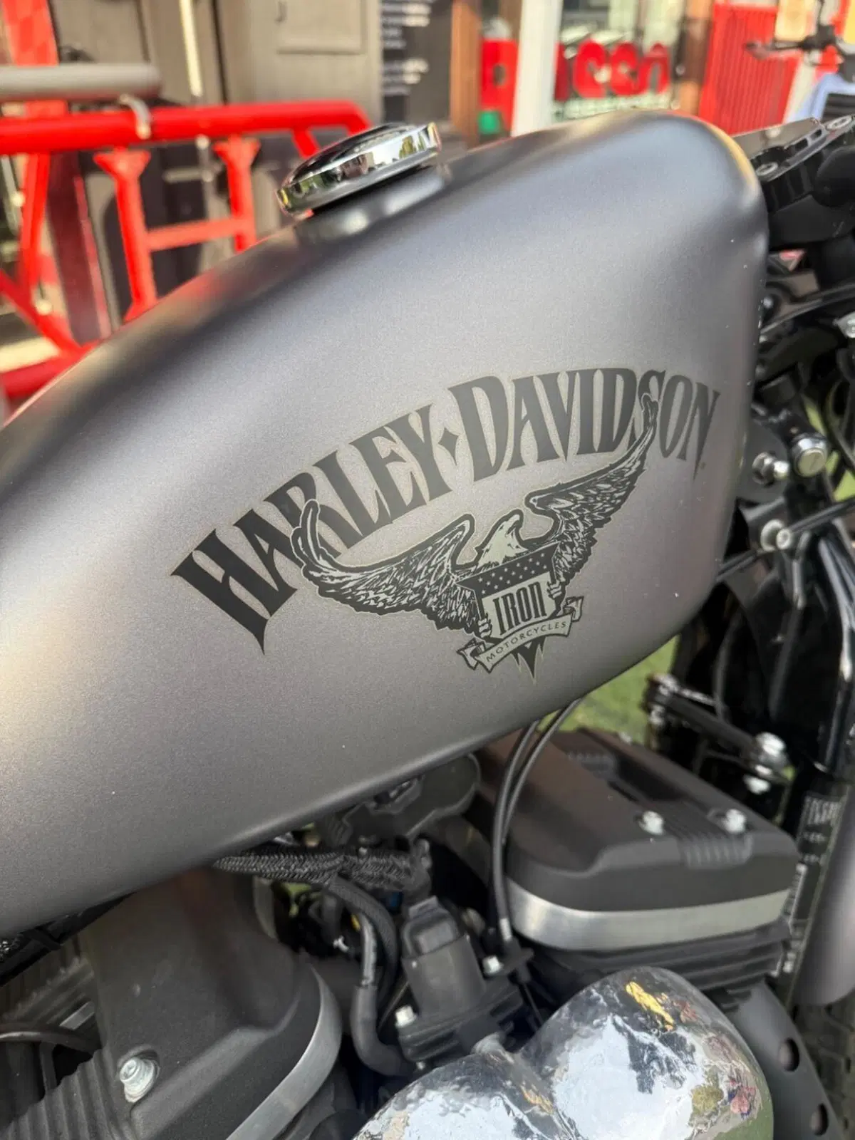 Harley-Davidson 883 Iron (2017 - 20) - XL 883N (12)
