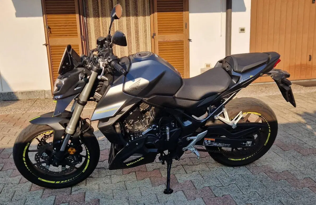 Honda CB 750 Hornet (2023 - 24) (4)