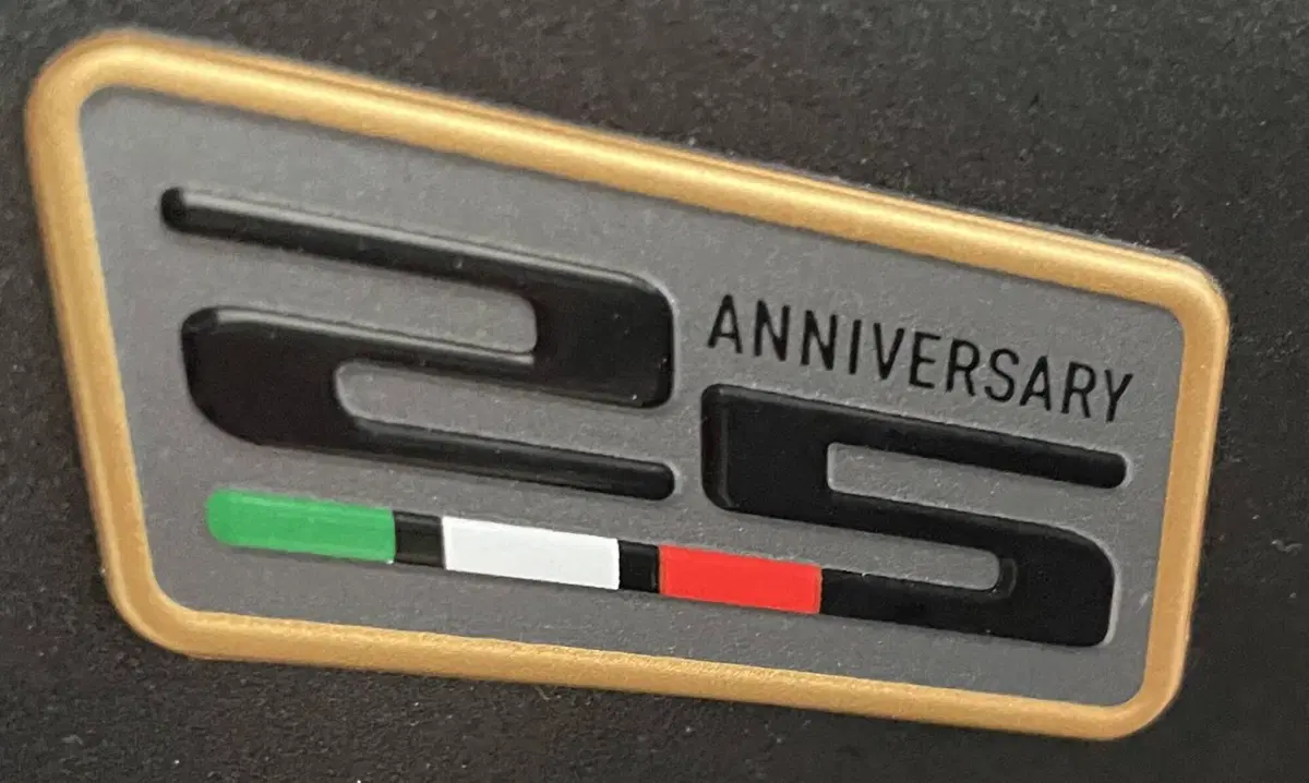 Piaggio Beverly 400 25th Anniversary (2026) (3)