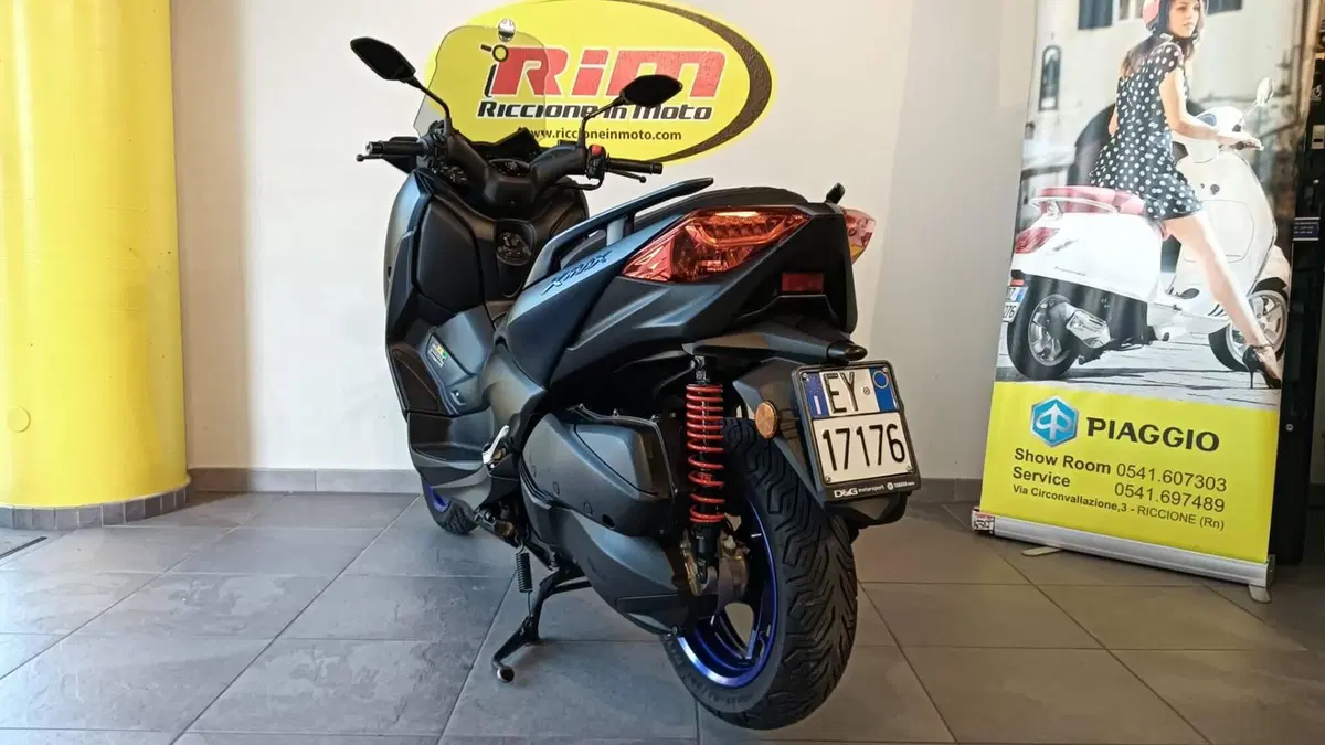 Yamaha X-Max 300 (2021 - 24) (5)
