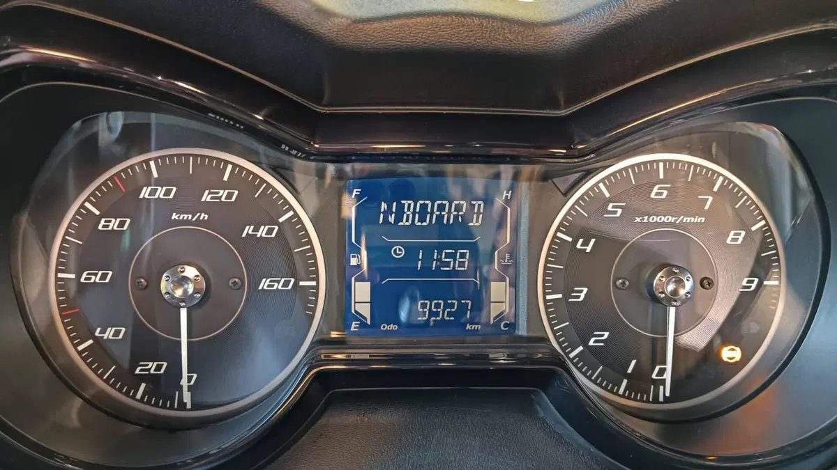 Yamaha X-Max 300 (2021 - 24) (6)