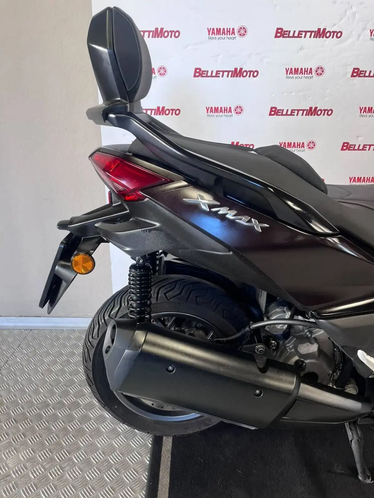 Yamaha X-Max 300 Tech Max (2021 - 24) (4)