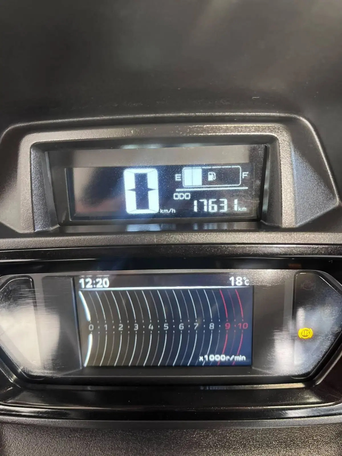 Yamaha X-Max 300 Tech Max (2021 - 24) (8)