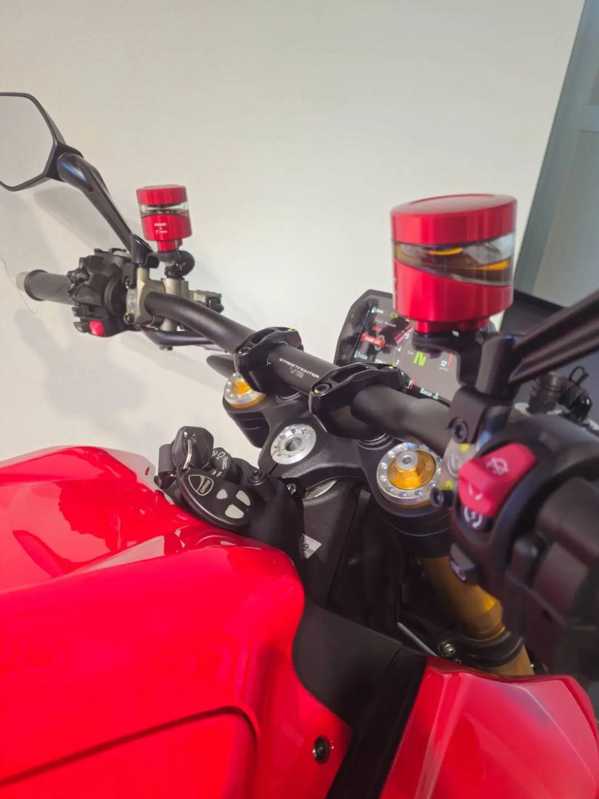 Ducati Streetfighter V2 S (2025 - 26) (5)