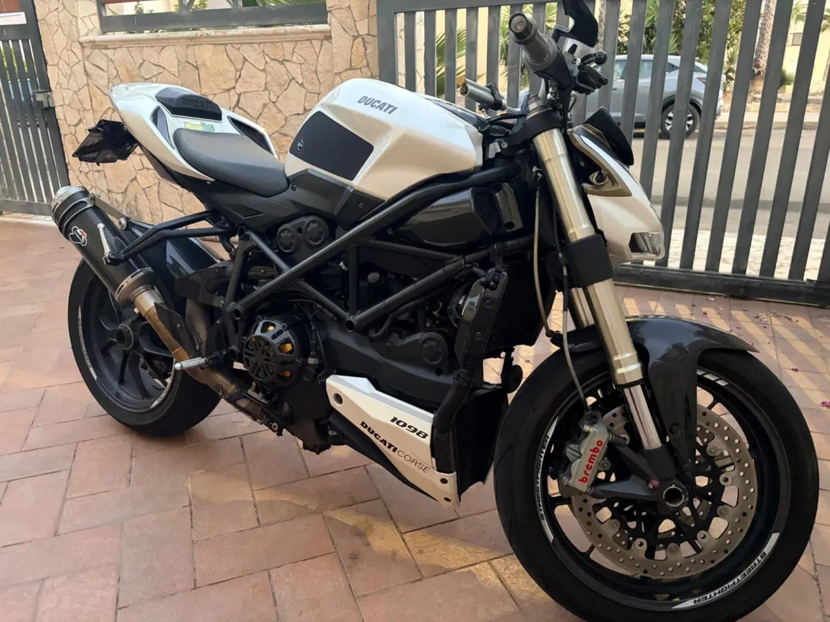 Ducati Streetfighter (2009 - 12) (6)