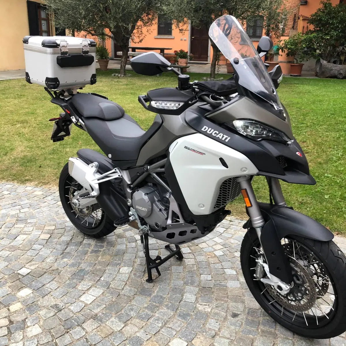 Ducati Multistrada 1200 Enduro (2016 - 18) (2)