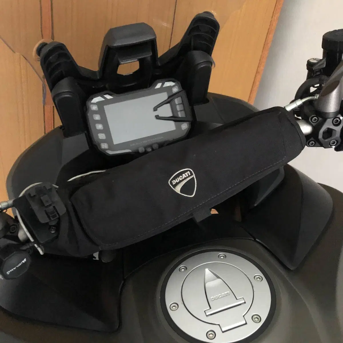 Ducati Multistrada 1200 Enduro (2016 - 18) (5)