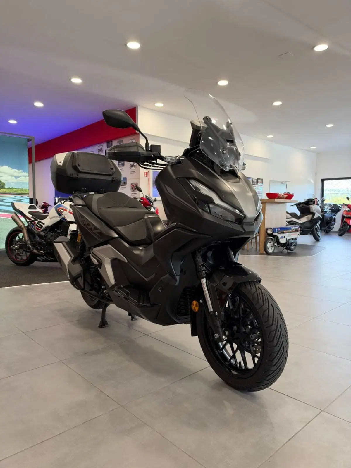Honda ADV 350 Special Edition (2025 - 26) (6)