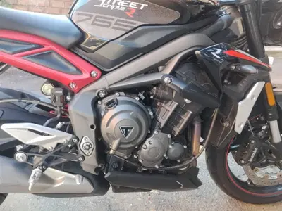 Triumph Street Triple R (2020 - 22) usata