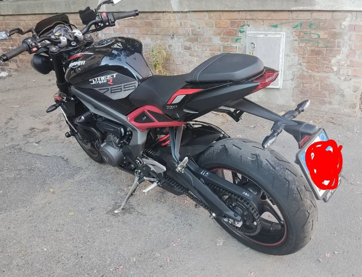 Triumph Street Triple R (2020 - 22) (3)