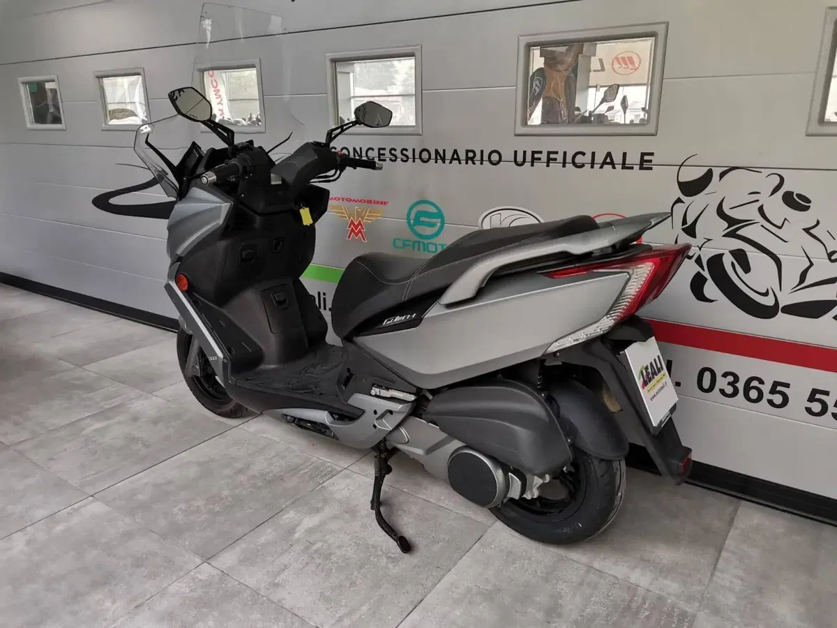 Kymco G-Dink 300i ABS (2020) (4)
