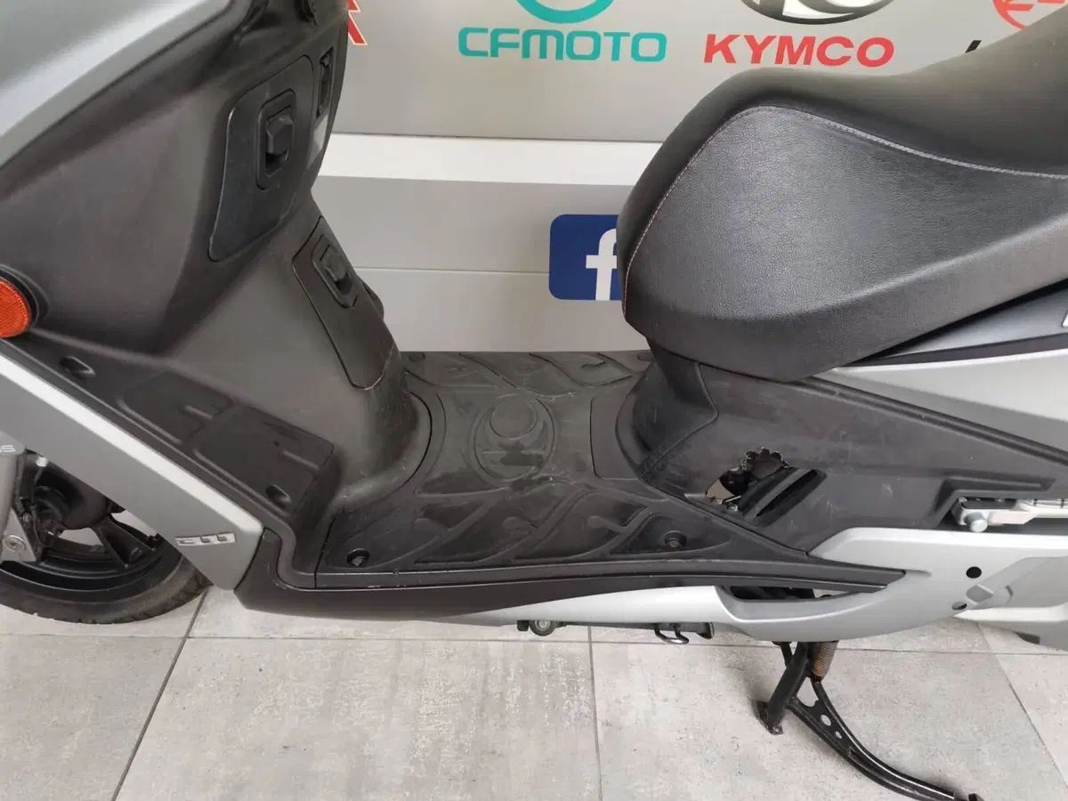 Kymco G-Dink 300i ABS (2020) (6)