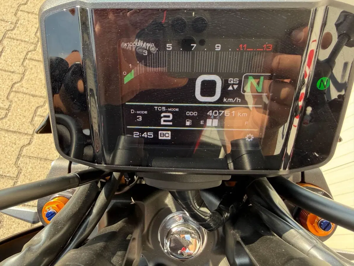 Yamaha MT-09 SP (2021 - 23) (11)