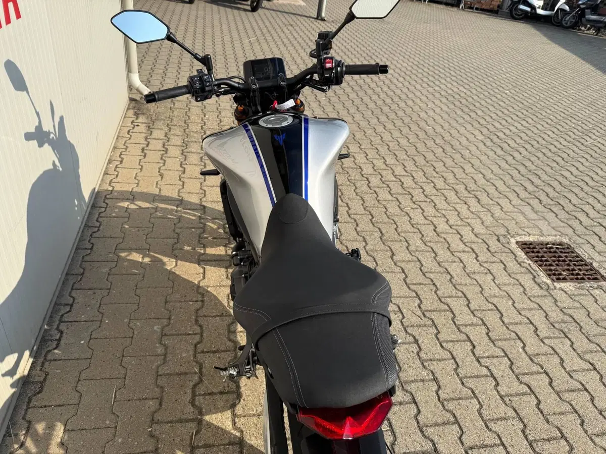 Yamaha MT-09 SP (2021 - 23) (8)