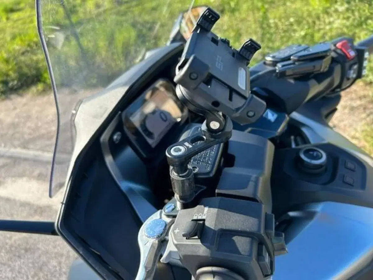 Honda Forza 750 DCT Urban (2021 - 24) (3)