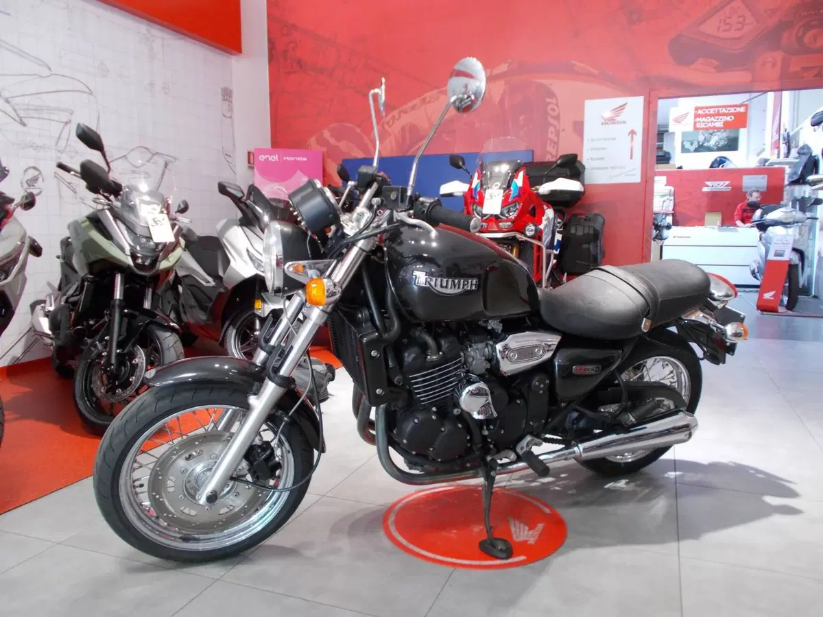 Triumph Legend TT 900 (1998 - 02) (3)