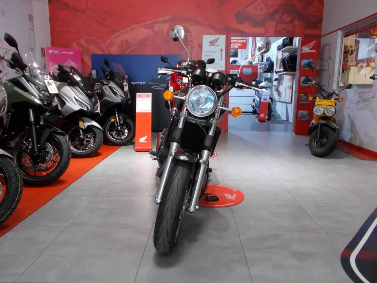 Triumph Legend TT 900 (1998 - 02) (4)