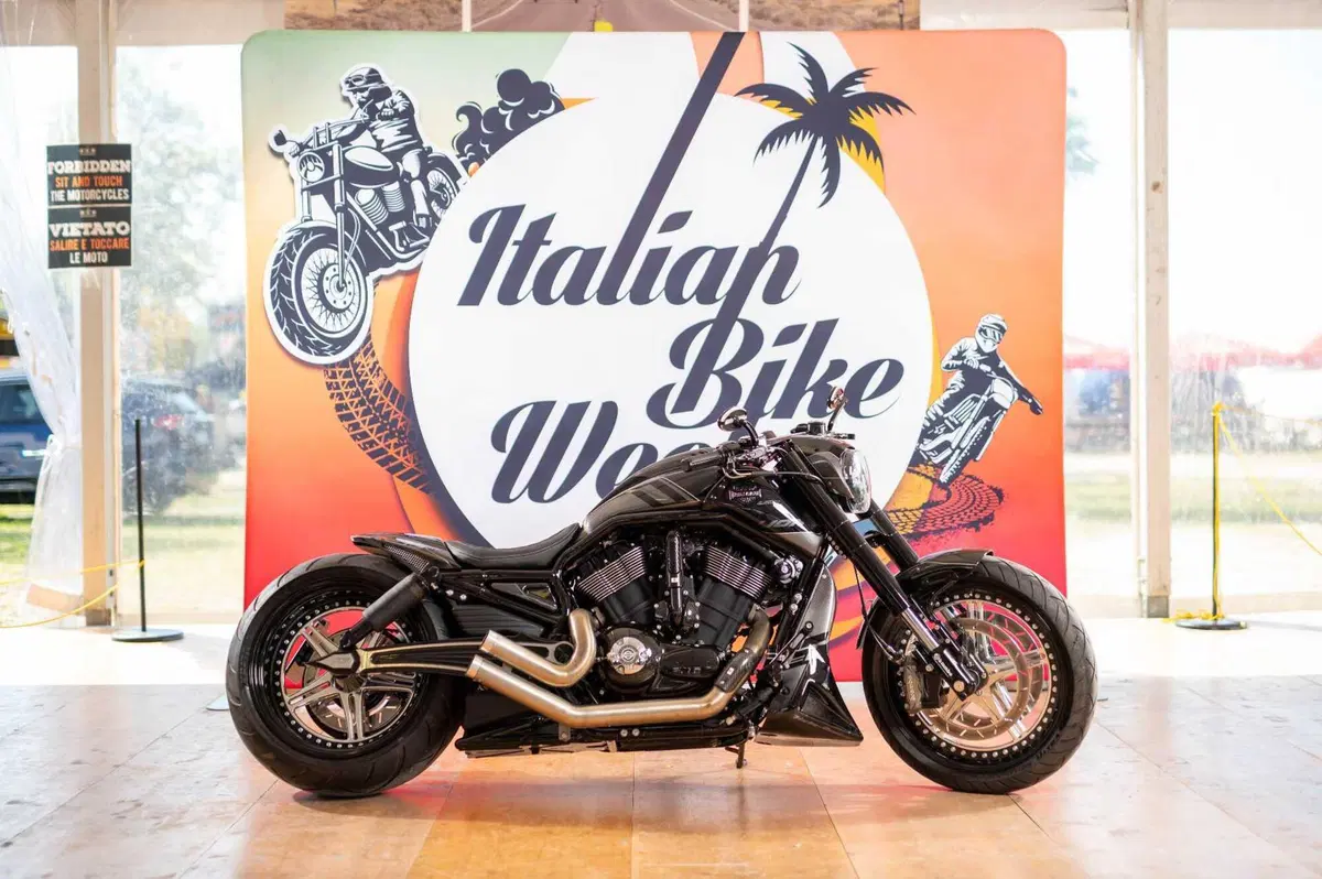 Italian Bike Week 2026: non solo Custom! Special, fuoristrada, viaggi e... auto vintage [VIDEO & GALLERY] (14)