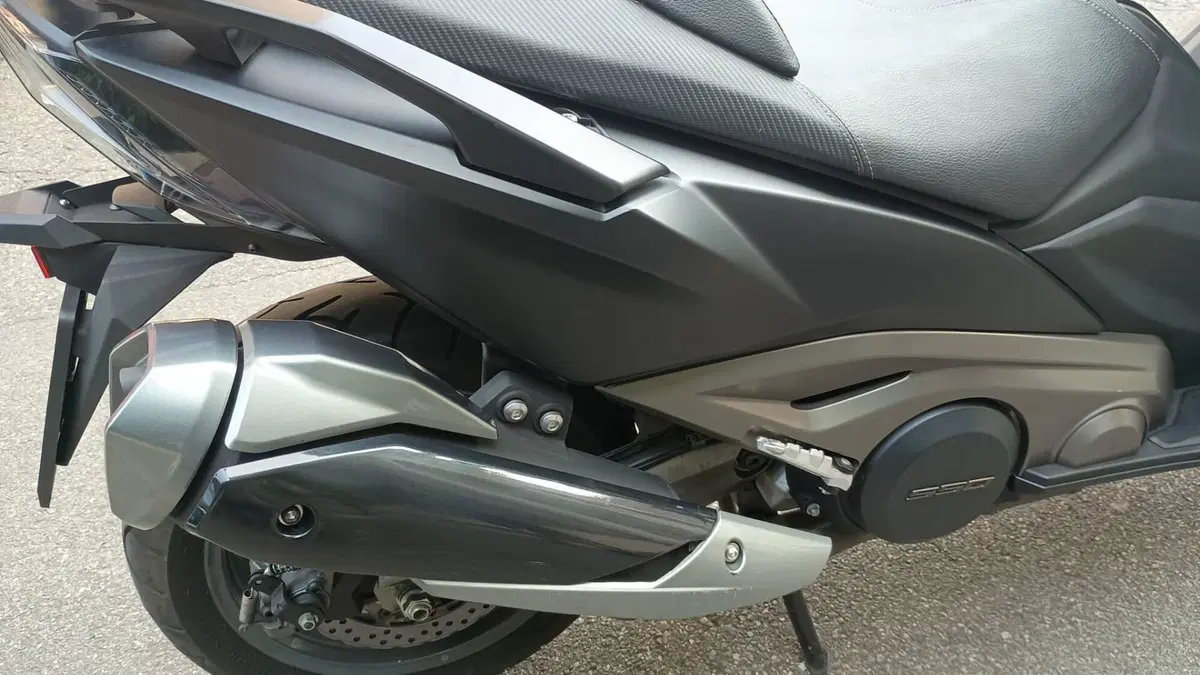 Kymco AK 550 ETS (2021 - 26) (4)