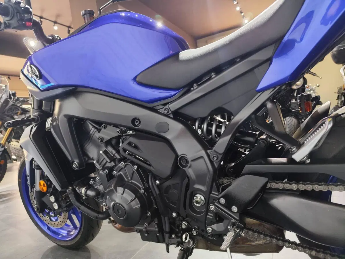 Yamaha MT-09 Y-AMT (2024 - 26) (7)