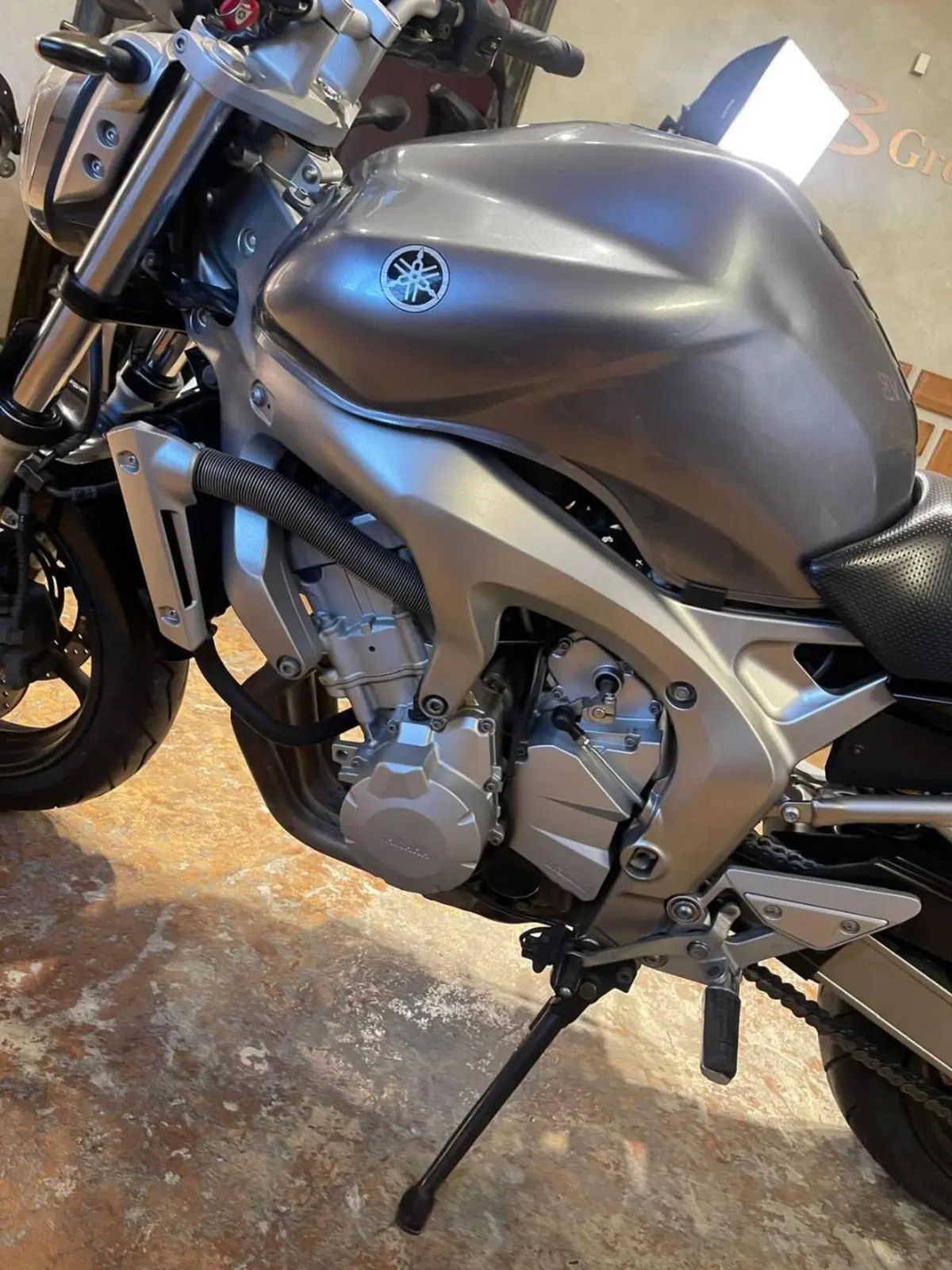 Yamaha FZ6 (2004 - 07) (14)