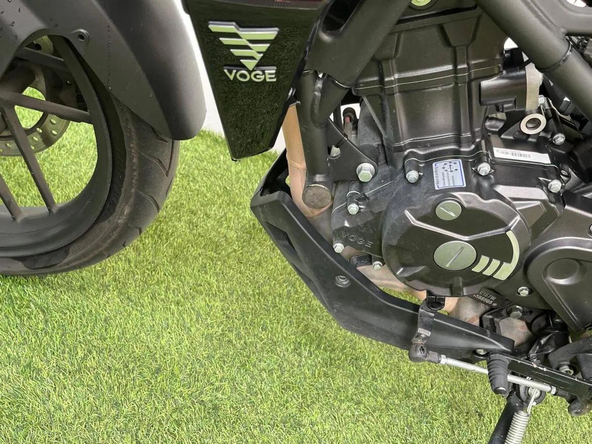 Voge Brivido 125R (2023 - 26) (9)