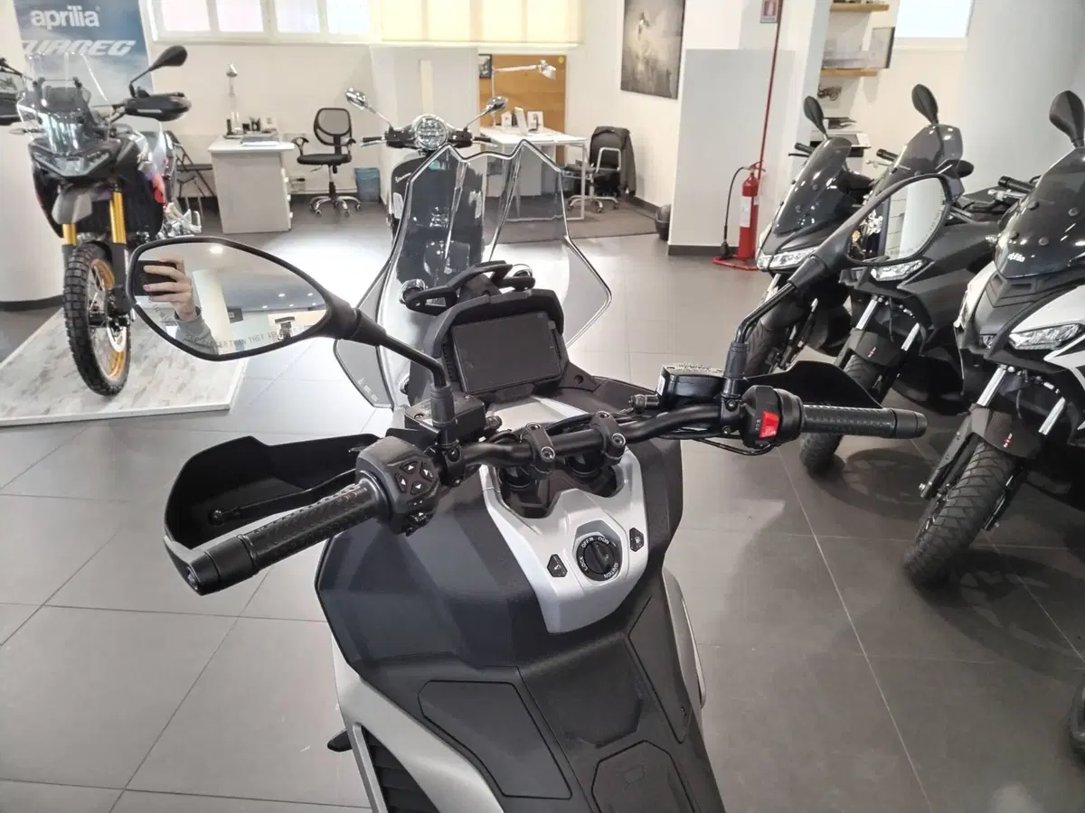 Aprilia SR GT 400 (2026) (7)