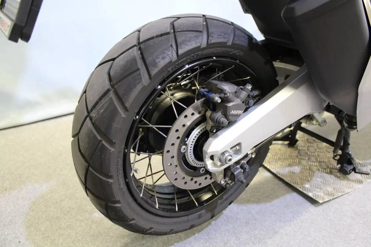 Honda X-ADV 750 (2025 - 27) (14)