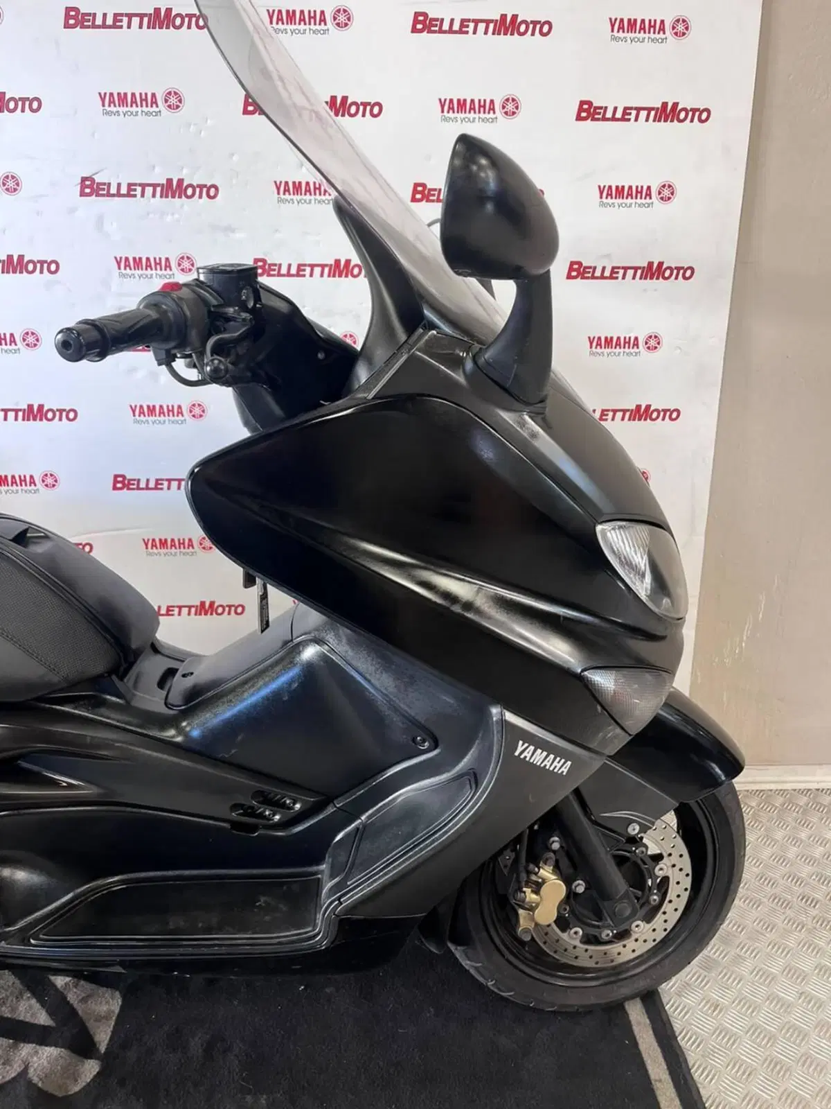Yamaha T-Max 500 (2004 - 07) (3)