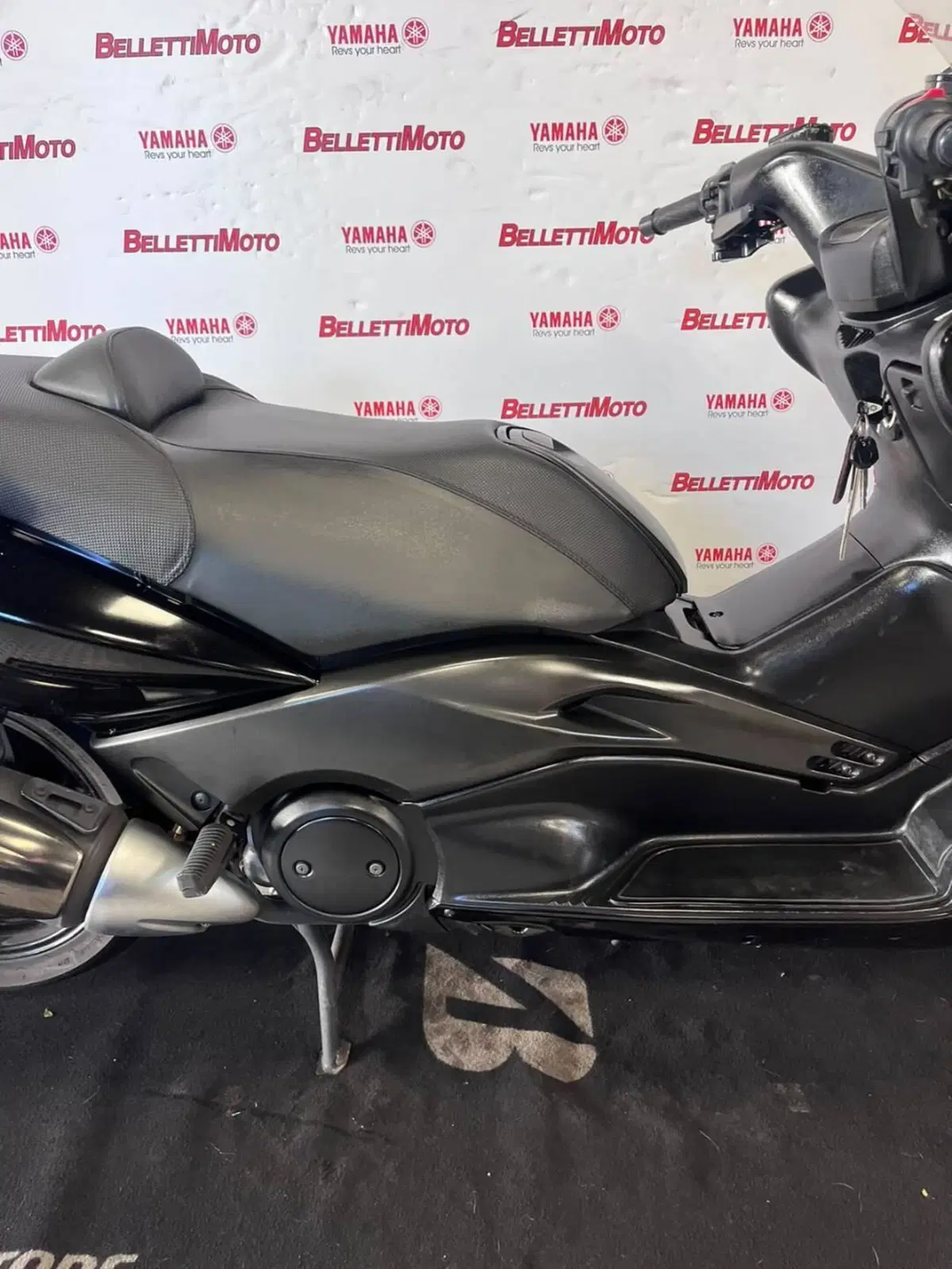 Yamaha T-Max 500 (2004 - 07) (4)