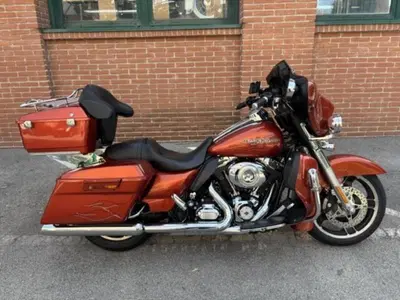 Harley-Davidson 1690 Street Glide (2011 - 13) - FLHX usata