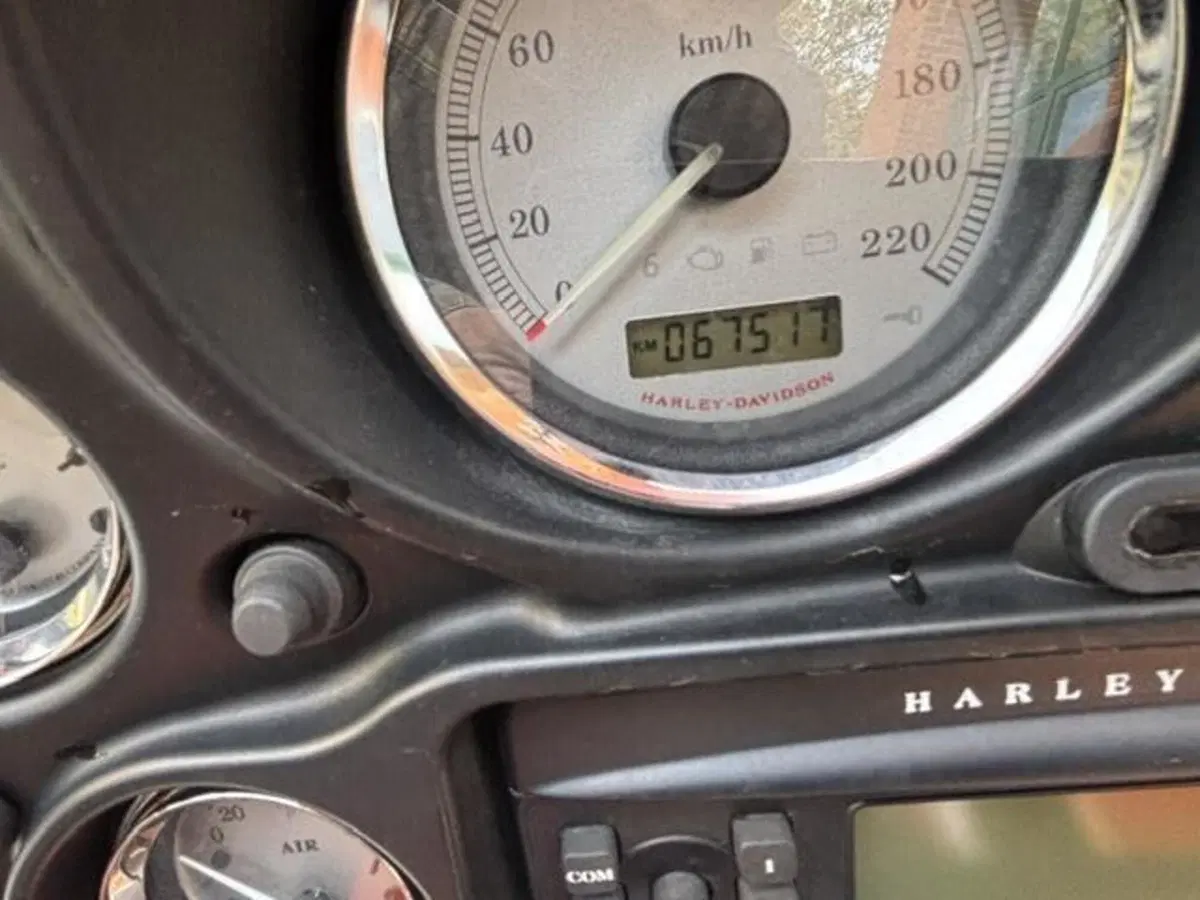 Harley-Davidson 1690 Street Glide (2011 - 13) - FLHX (10)