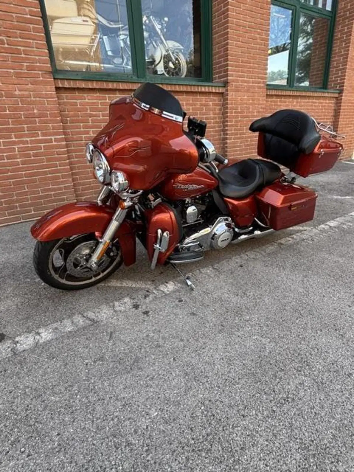 Harley-Davidson 1690 Street Glide (2011 - 13) - FLHX (4)