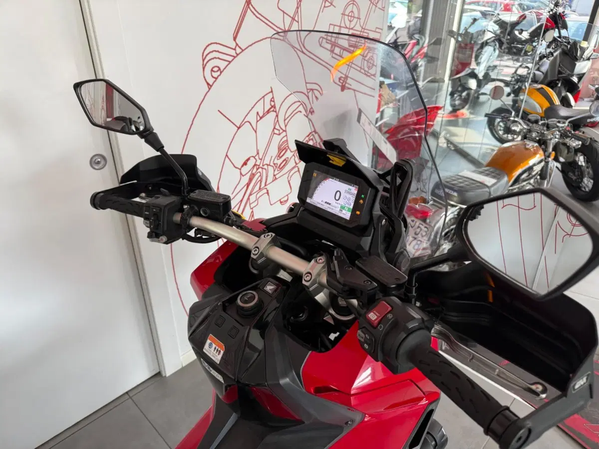 Honda X-ADV 750 DCT (2021 - 24) (6)