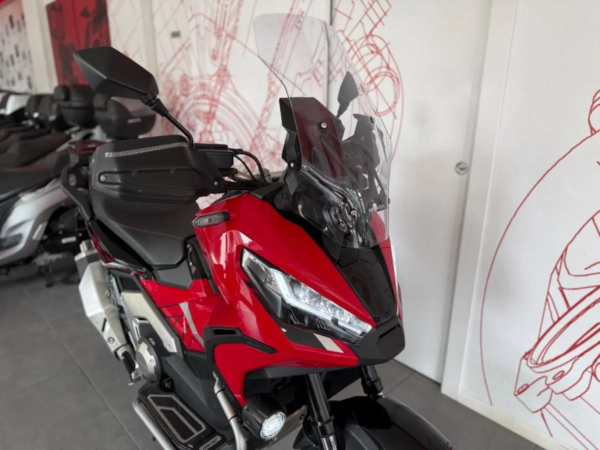Honda X-ADV 750 DCT (2021 - 24) (8)