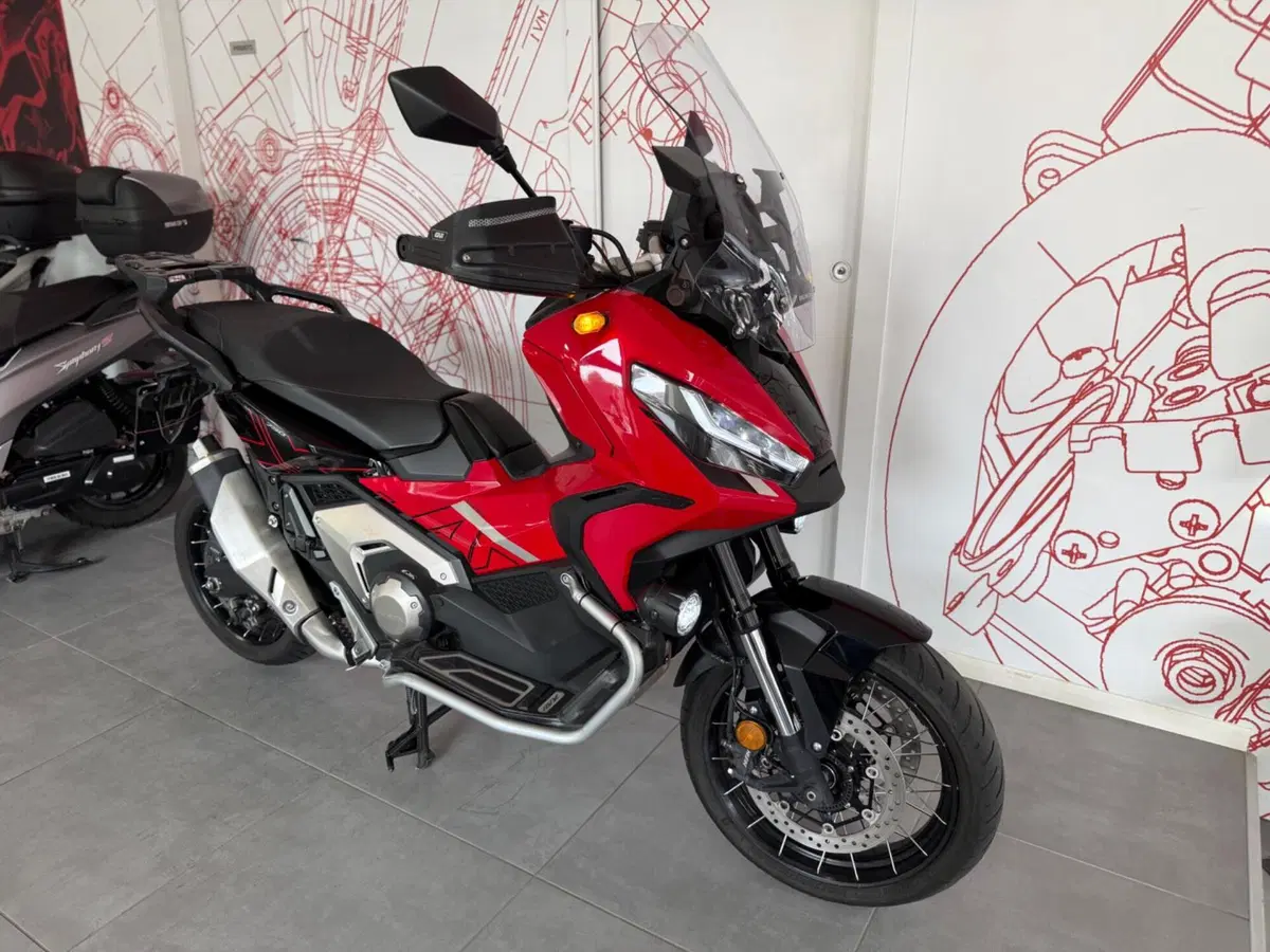 Honda X-ADV 750 DCT (2021 - 24) (2)