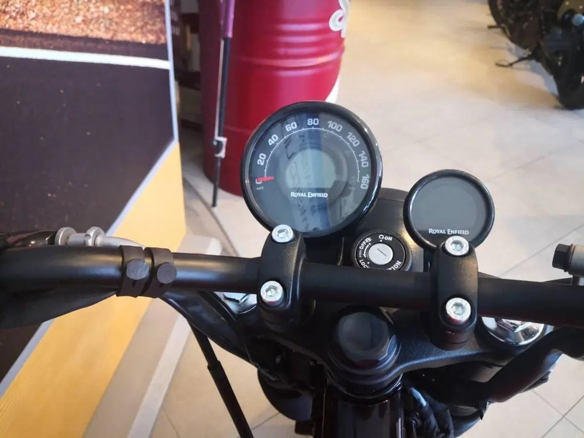 Royal Enfield HNTR 350 (2022 - 26) (12)