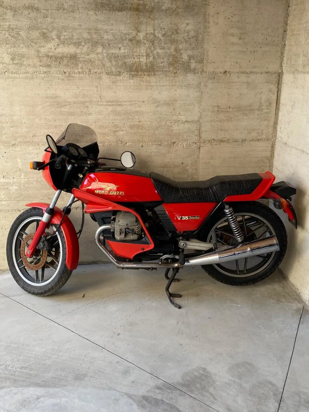 Moto Guzzi Imola 1