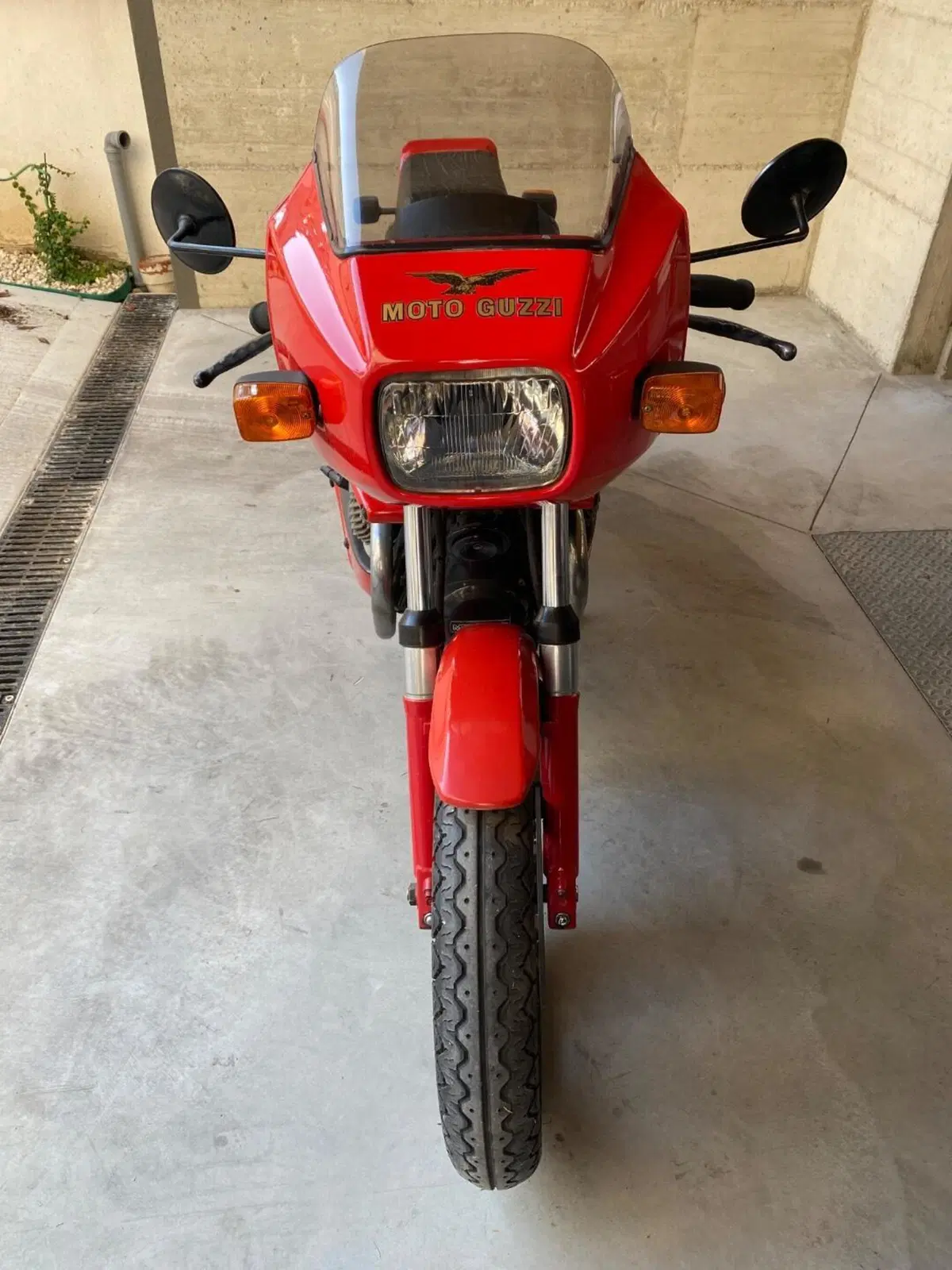 Moto Guzzi Imola 1 (2)