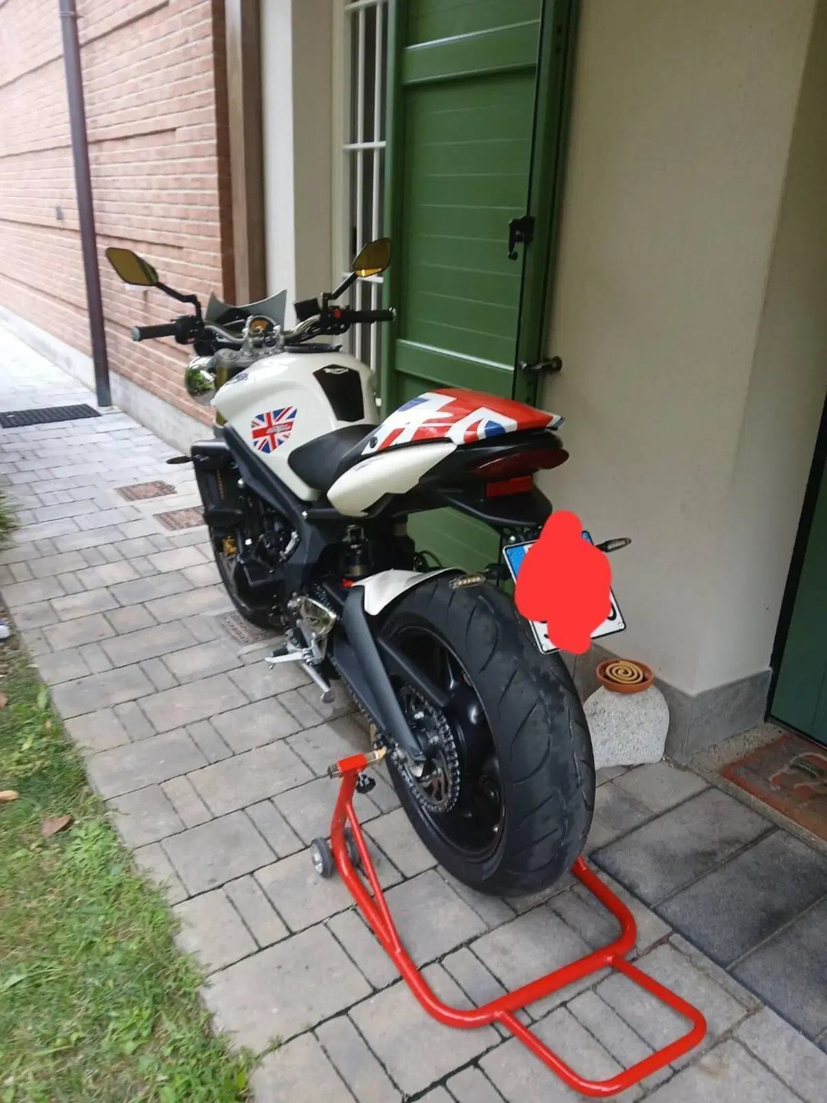 Triumph Street Triple (2007 - 12) (8)
