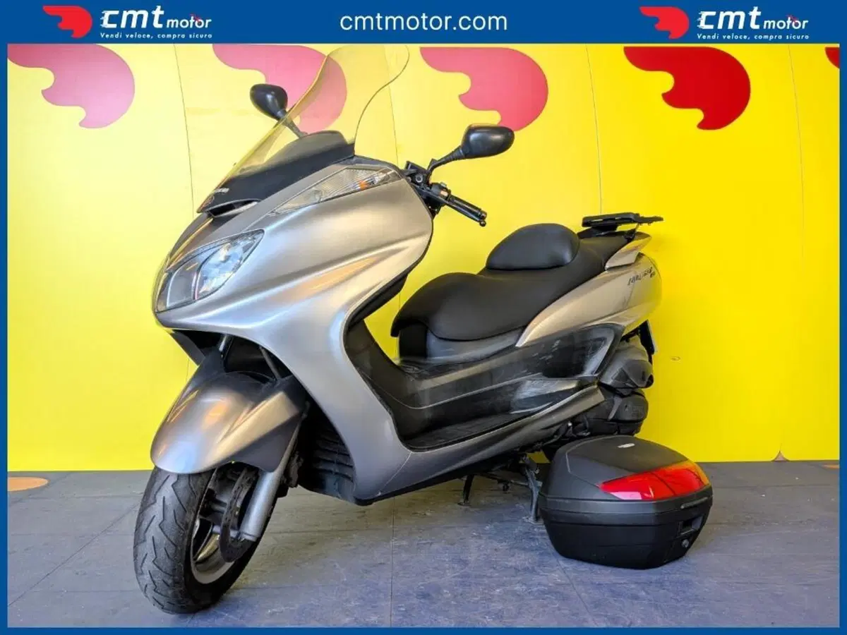 Yamaha Majesty 400 (2004 - 08) (2)