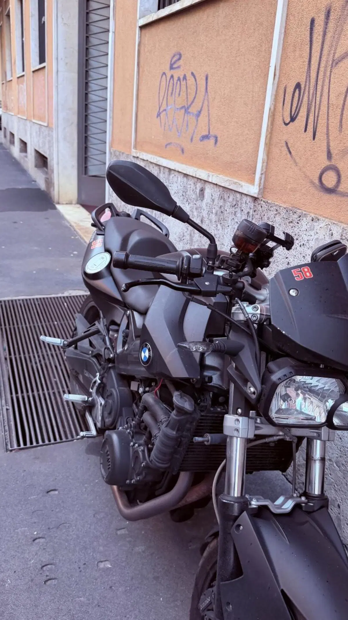 Bmw F 800 R (2009 - 11) (4)