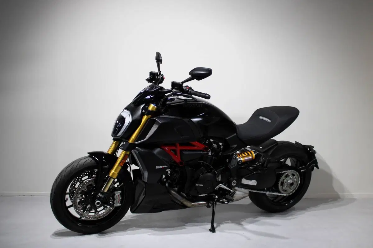 Ducati Diavel 1260 S (2021 - 22) (3)