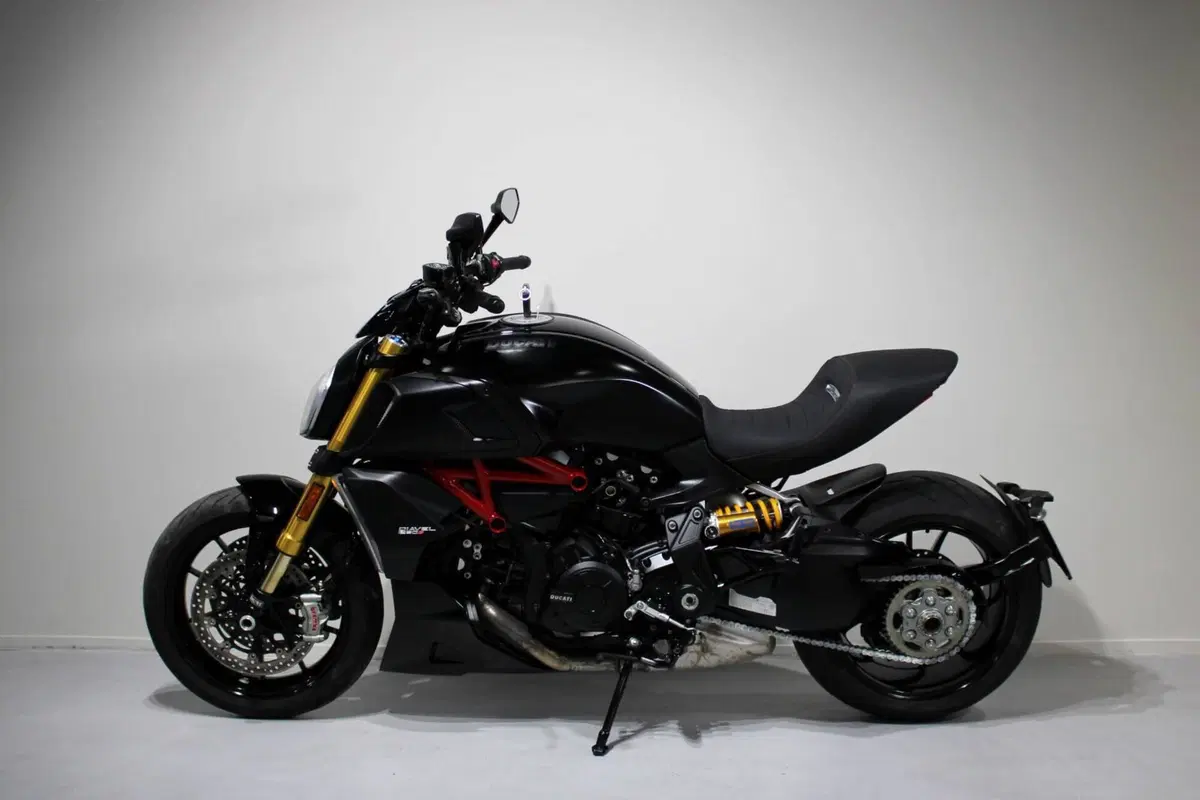 Ducati Diavel 1260 S (2021 - 22) (4)